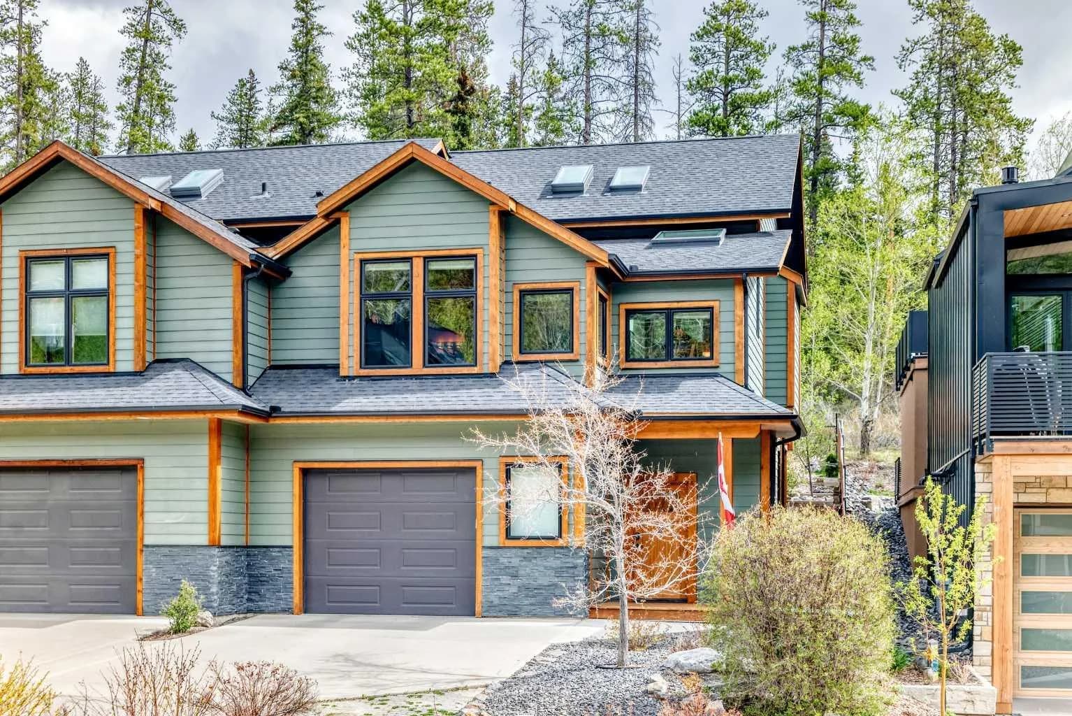 Semi Detached (Half Duplex)