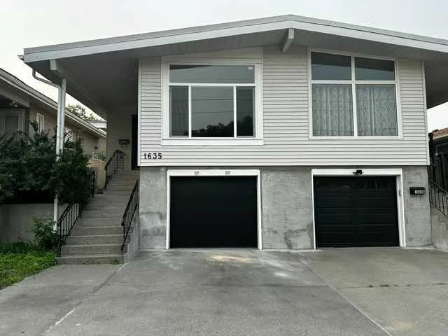 Semi Detached (Half Duplex)