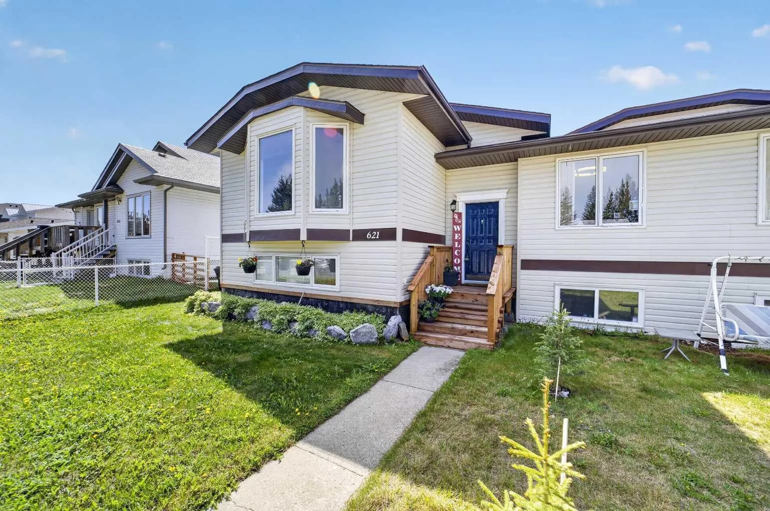Semi Detached (Half Duplex)