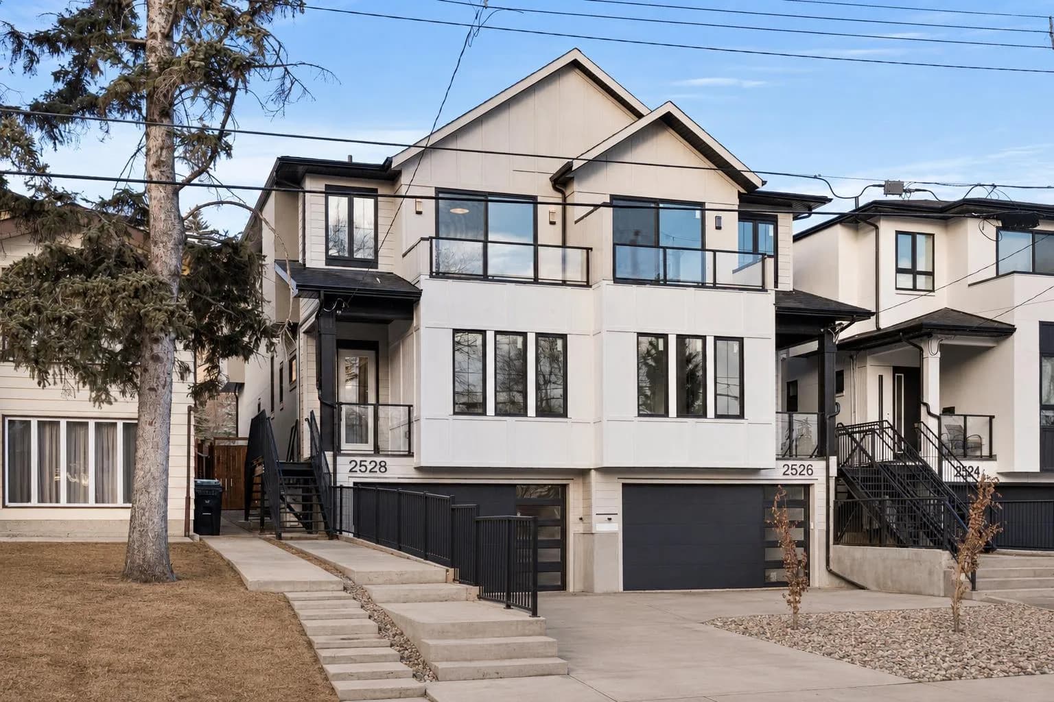 Semi Detached (Half Duplex)