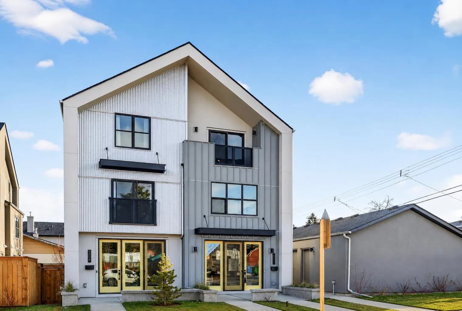 Semi Detached (Half Duplex)