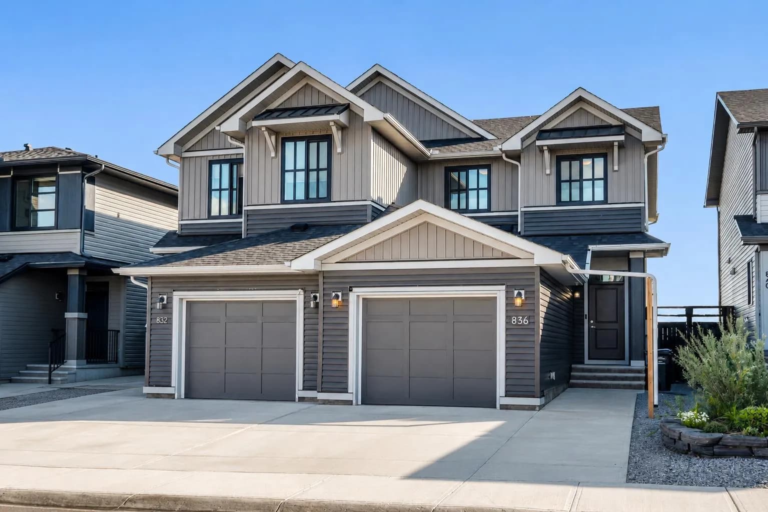 Semi Detached (Half Duplex)