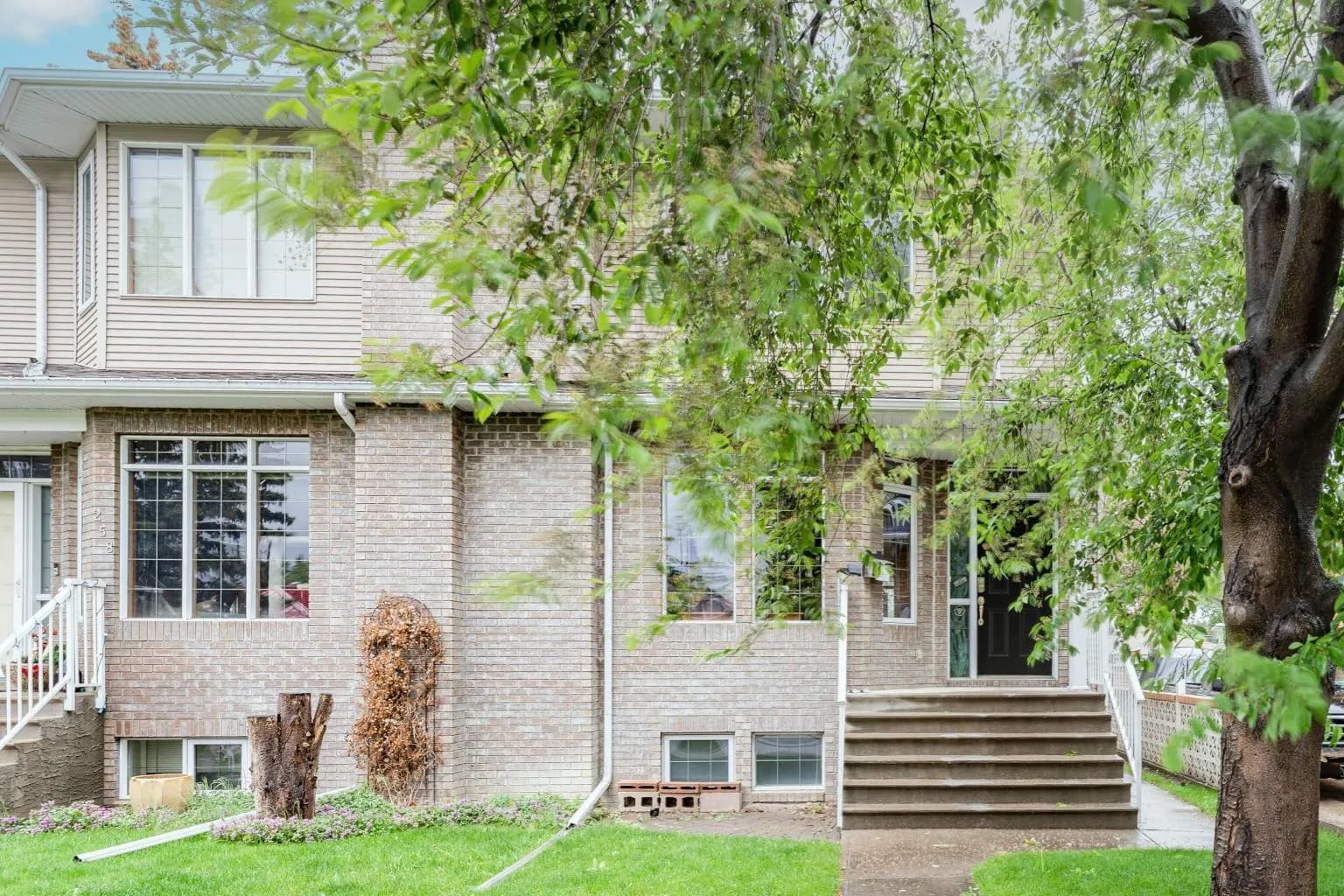 Semi Detached (Half Duplex)