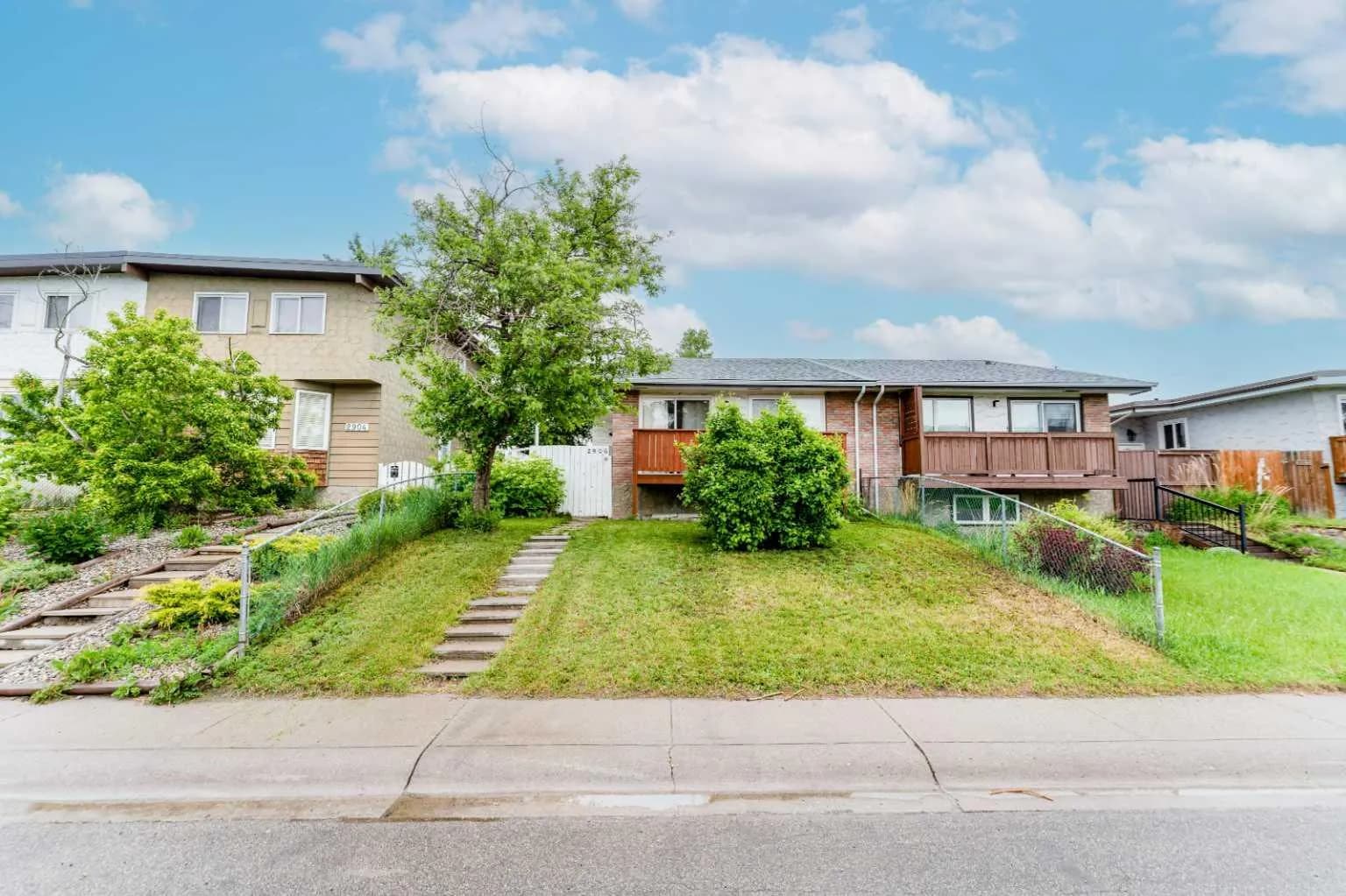 Semi Detached (Half Duplex)