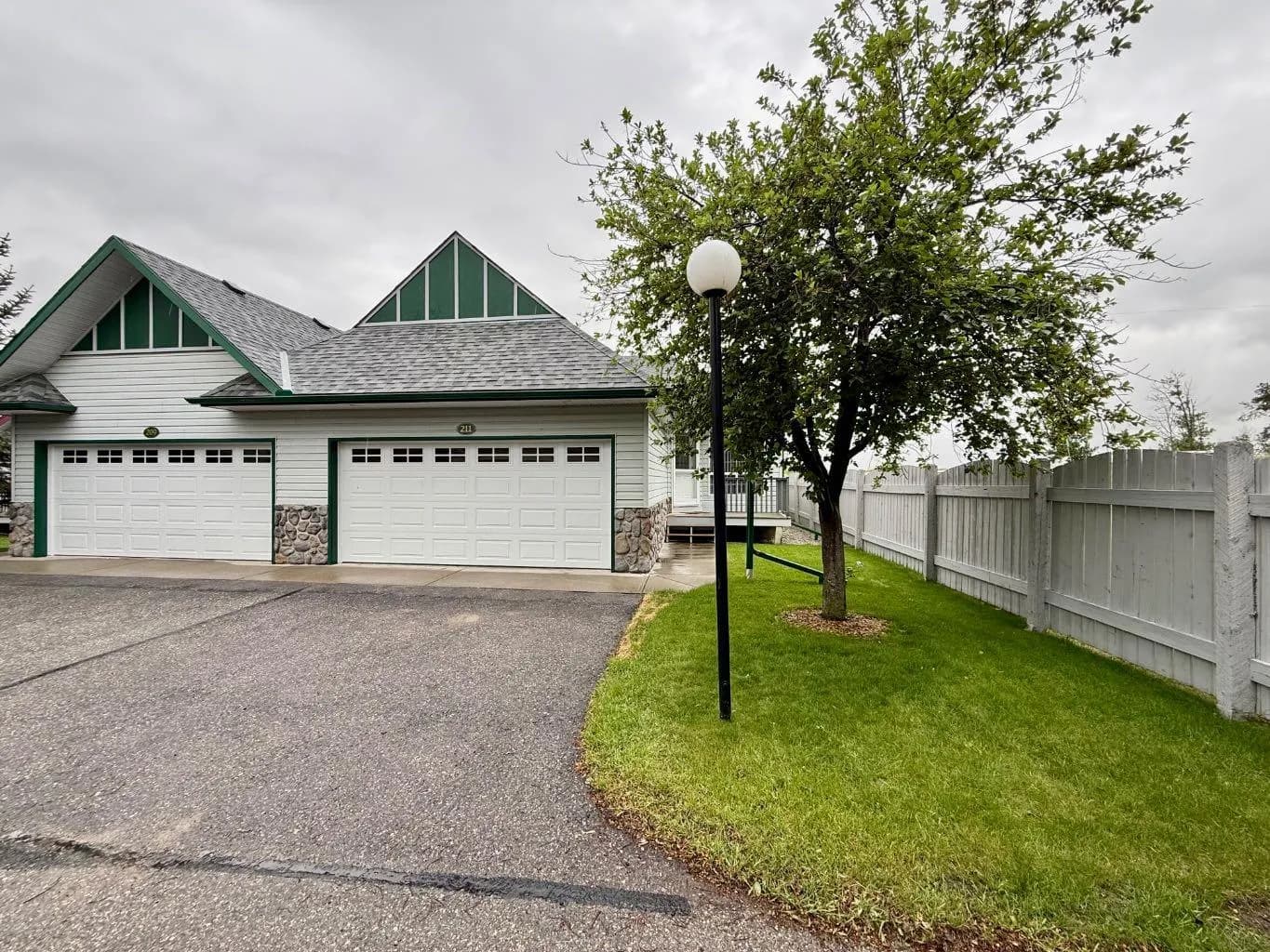 Semi Detached (Half Duplex)