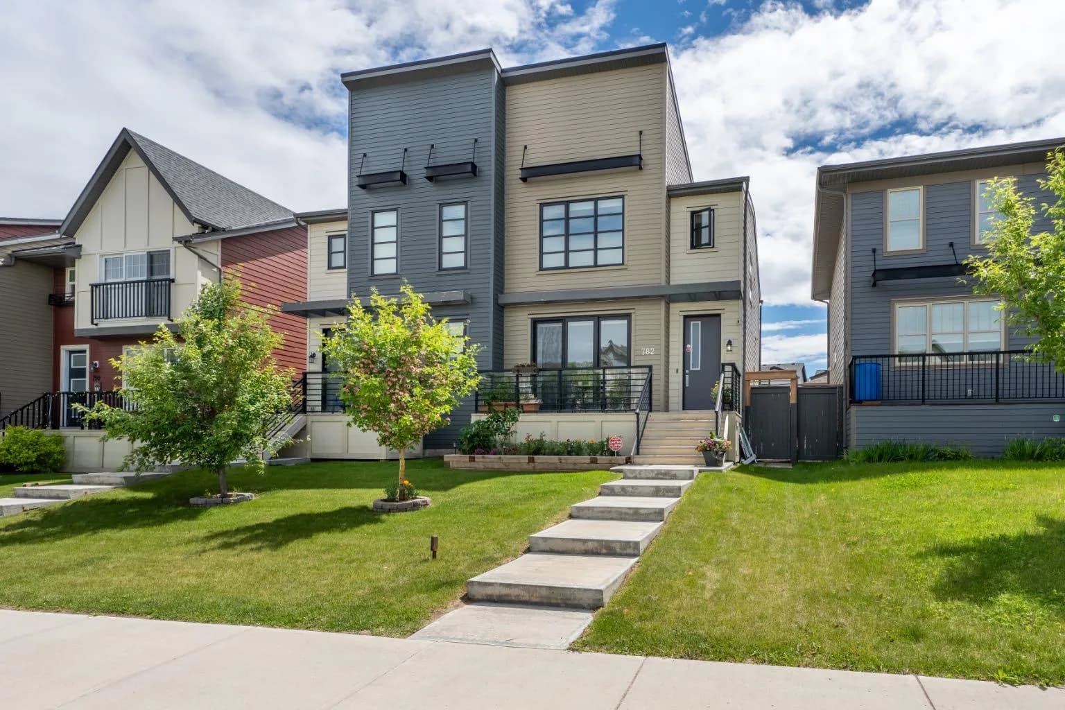 Semi Detached (Half Duplex)