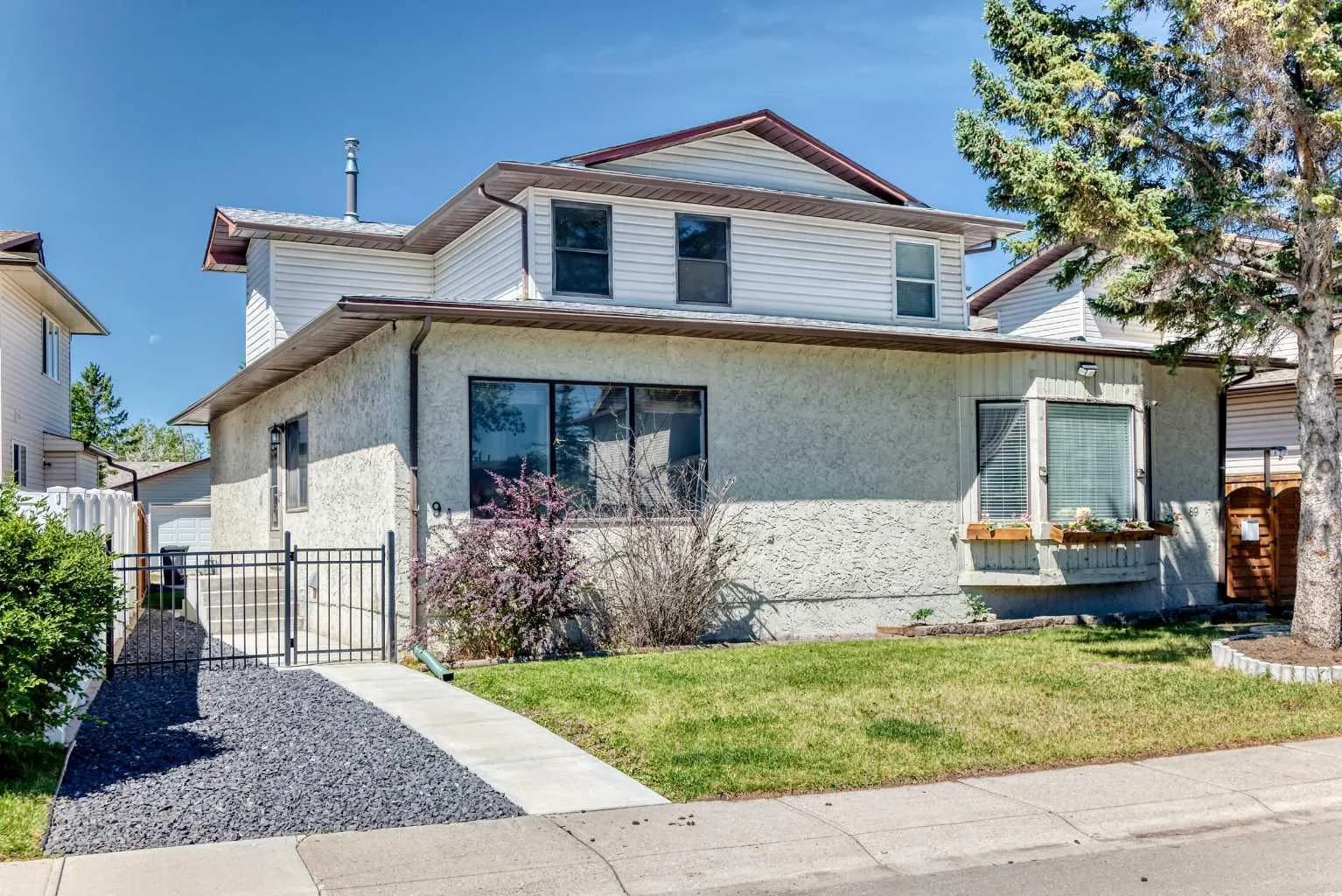Semi Detached (Half Duplex)