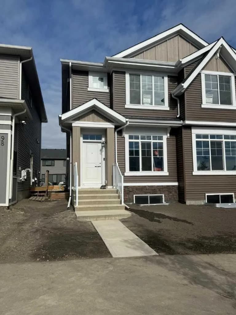 Semi Detached (Half Duplex)