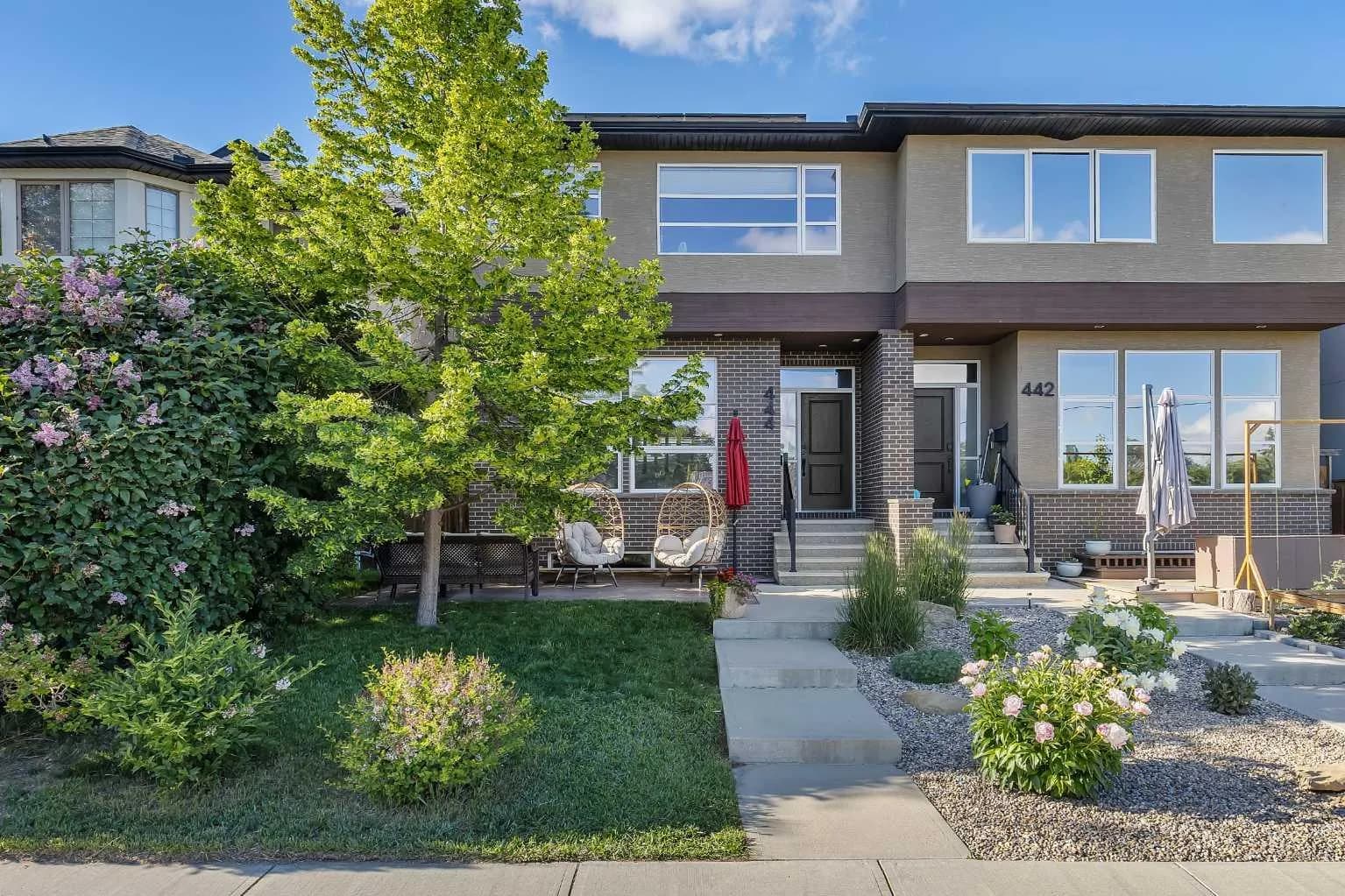Semi Detached (Half Duplex)