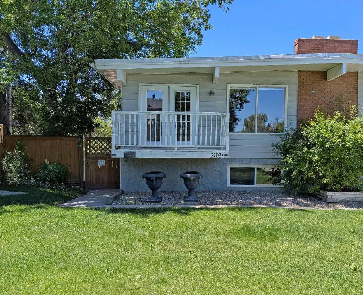 Semi Detached (Half Duplex)