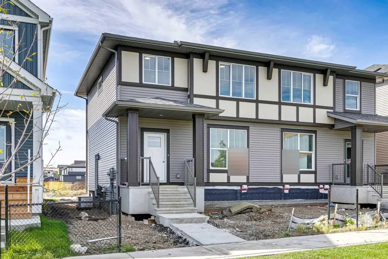 Semi Detached (Half Duplex)