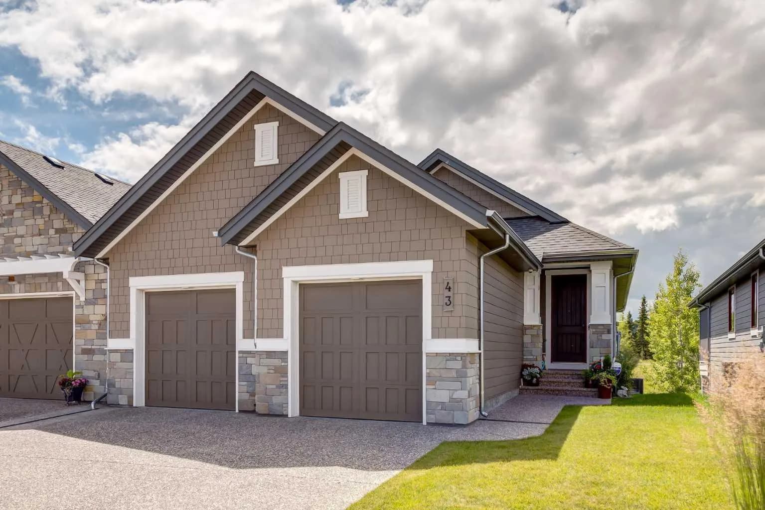 Semi Detached (Half Duplex)