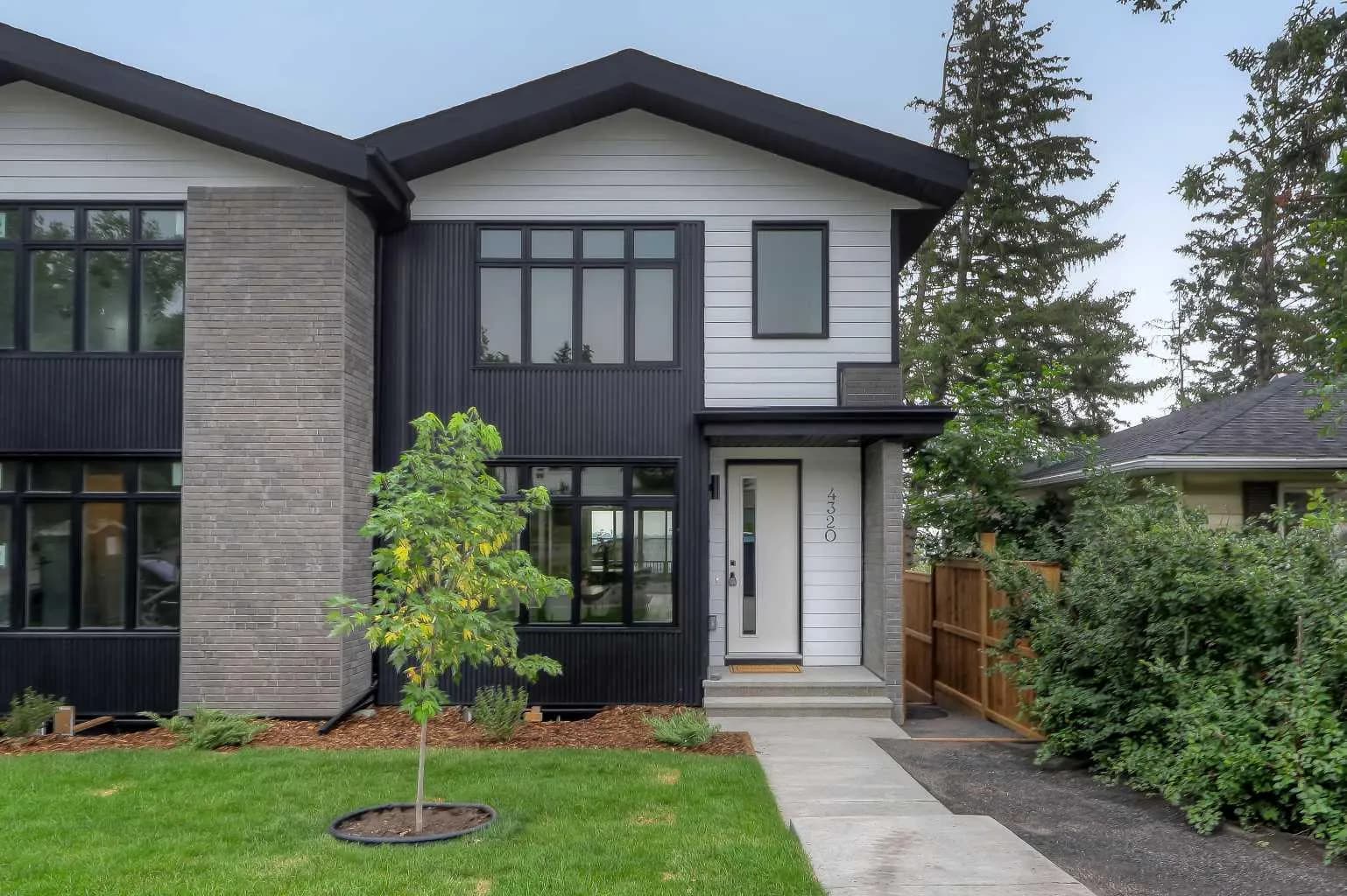 Semi Detached (Half Duplex)