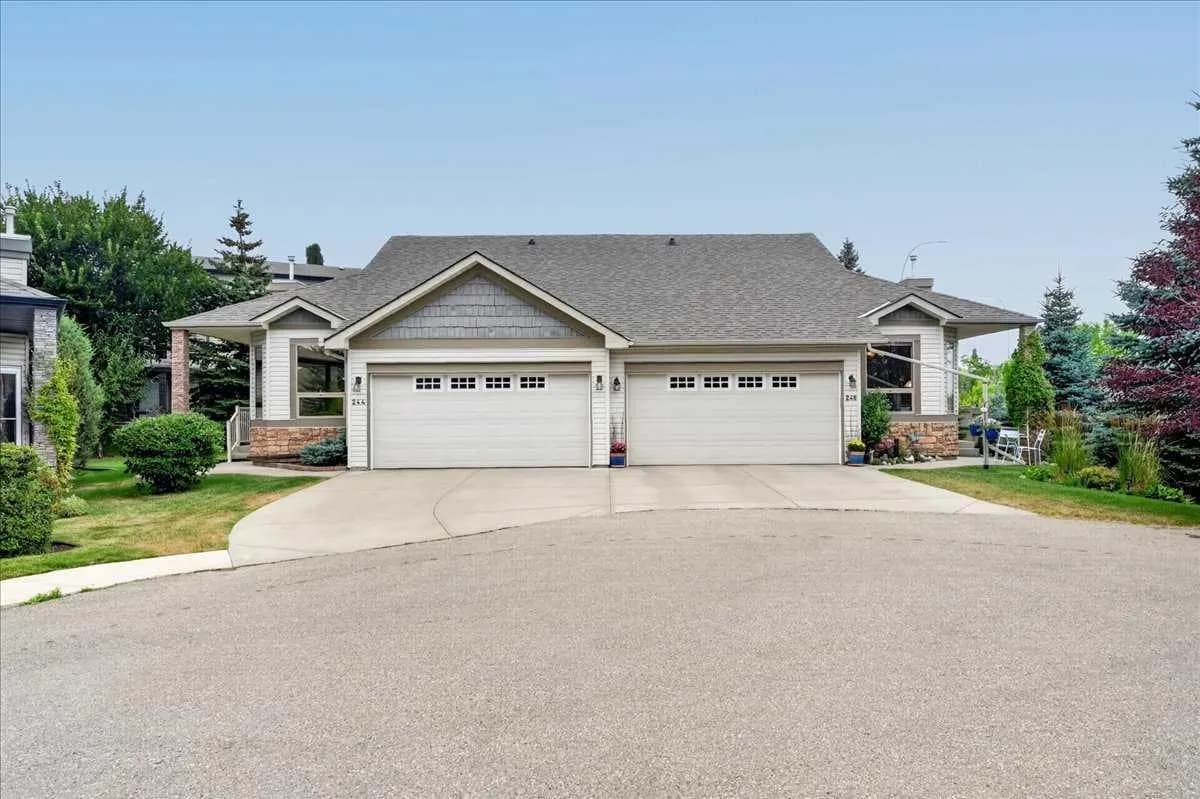 Semi Detached (Half Duplex)