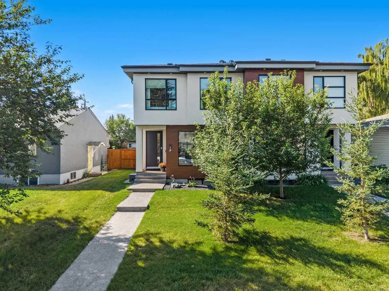 Semi Detached (Half Duplex)