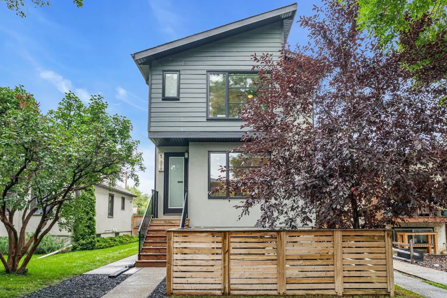 Semi Detached (Half Duplex)