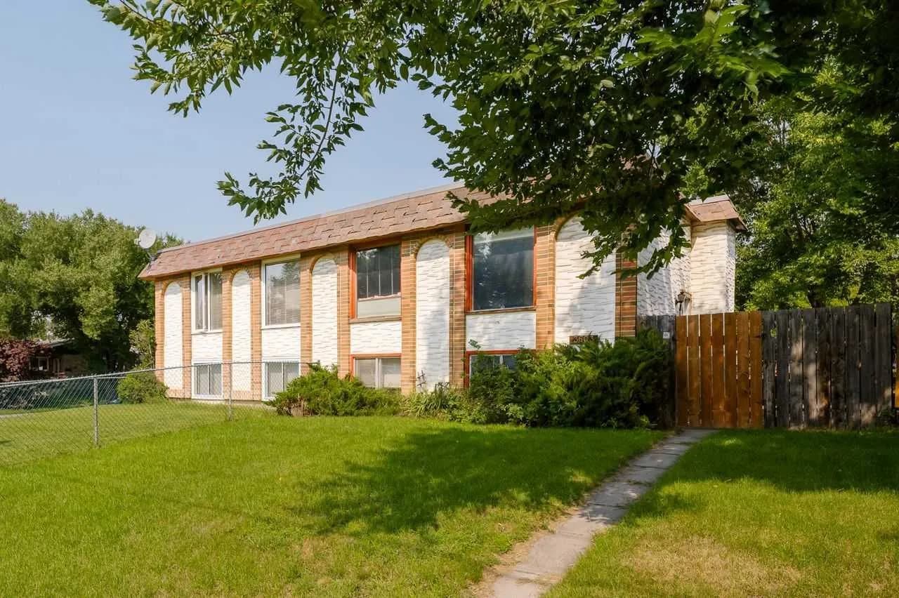 Semi Detached (Half Duplex)
