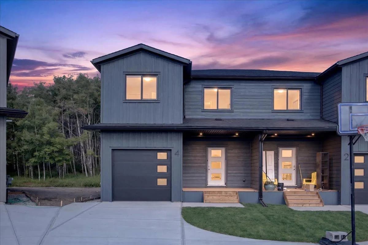Semi Detached (Half Duplex)