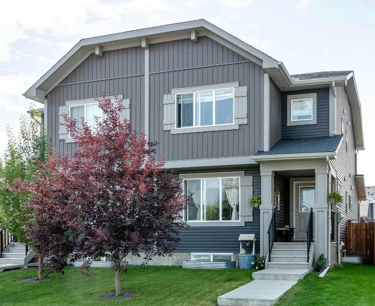 Semi Detached (Half Duplex)