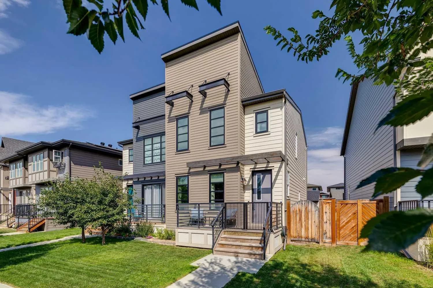 Semi Detached (Half Duplex)