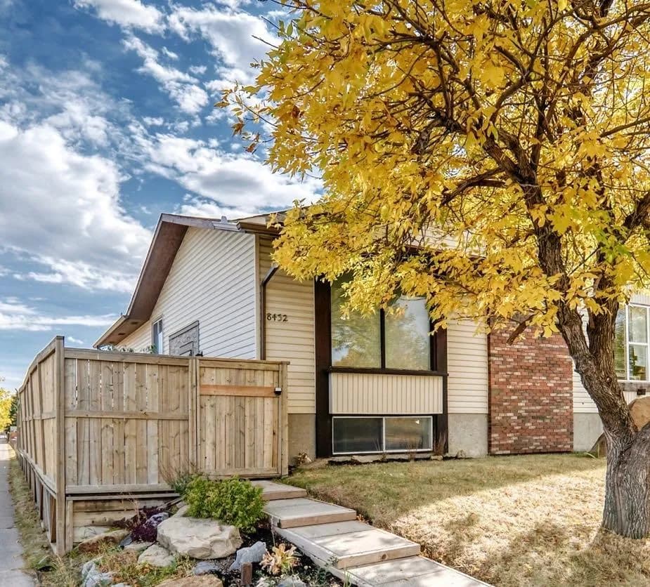 Semi Detached (Half Duplex)