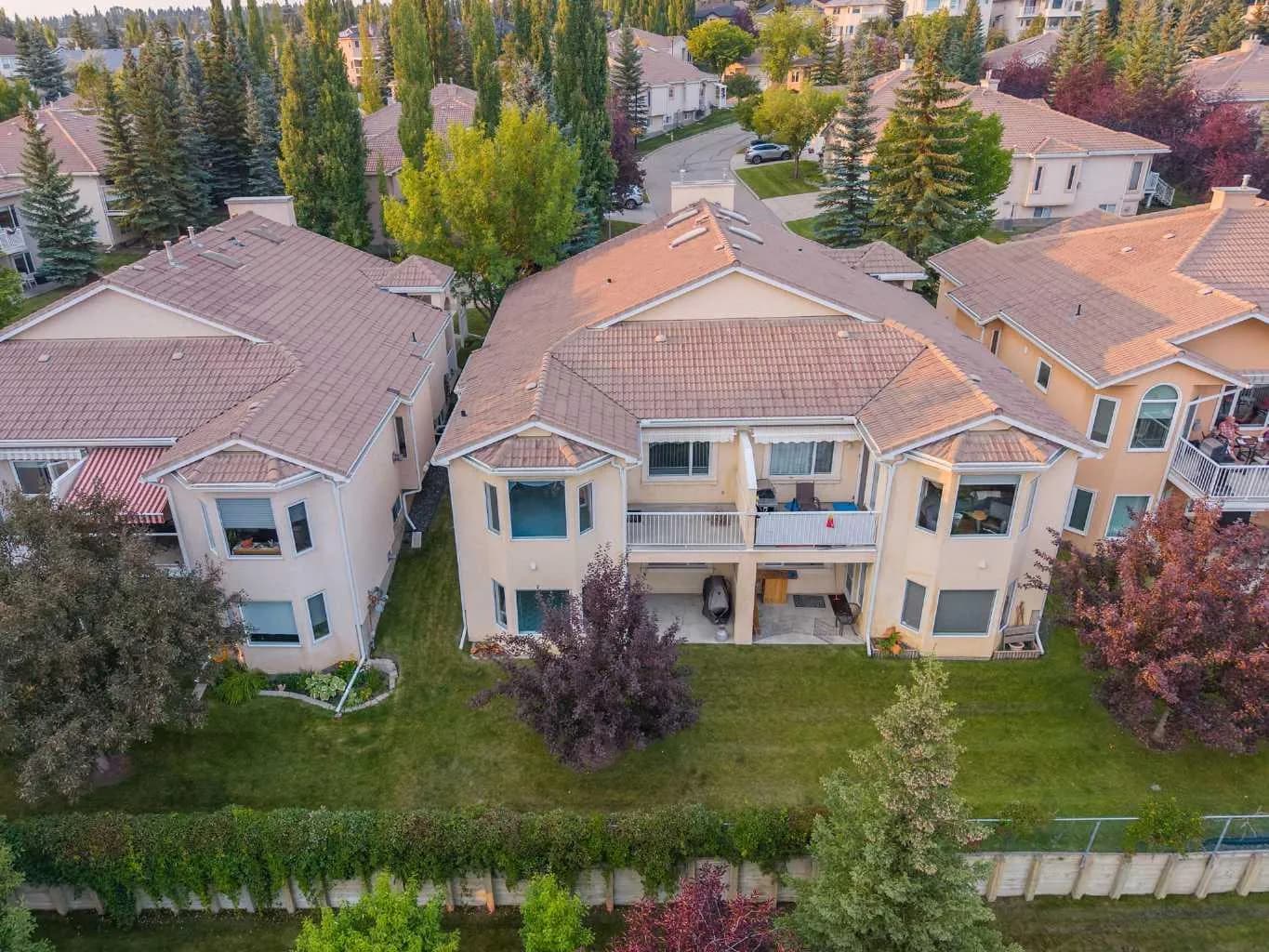 Semi Detached (Half Duplex)