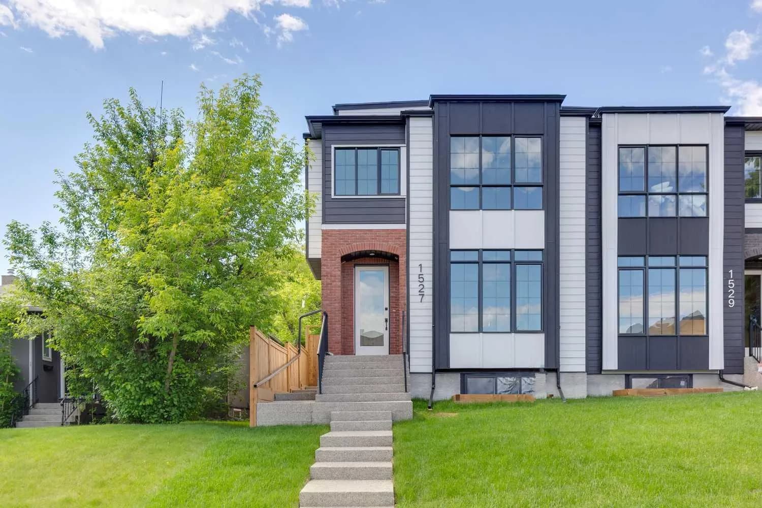 Semi Detached (Half Duplex)