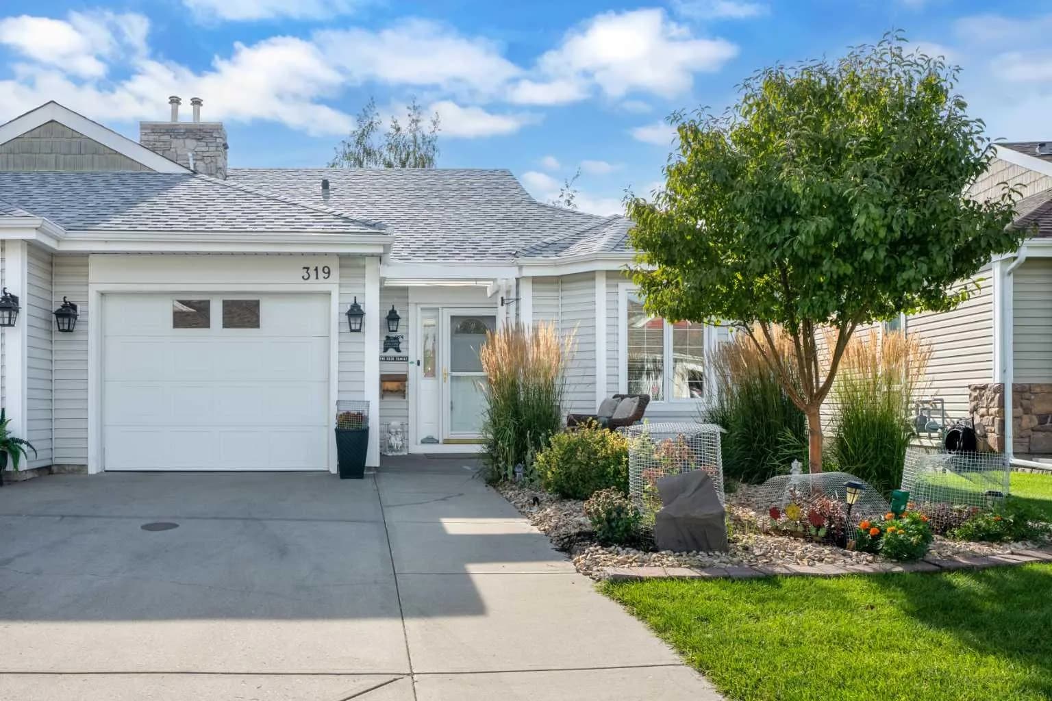 Semi Detached (Half Duplex)