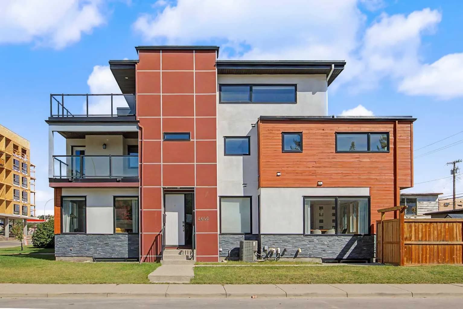 Semi Detached (Half Duplex)