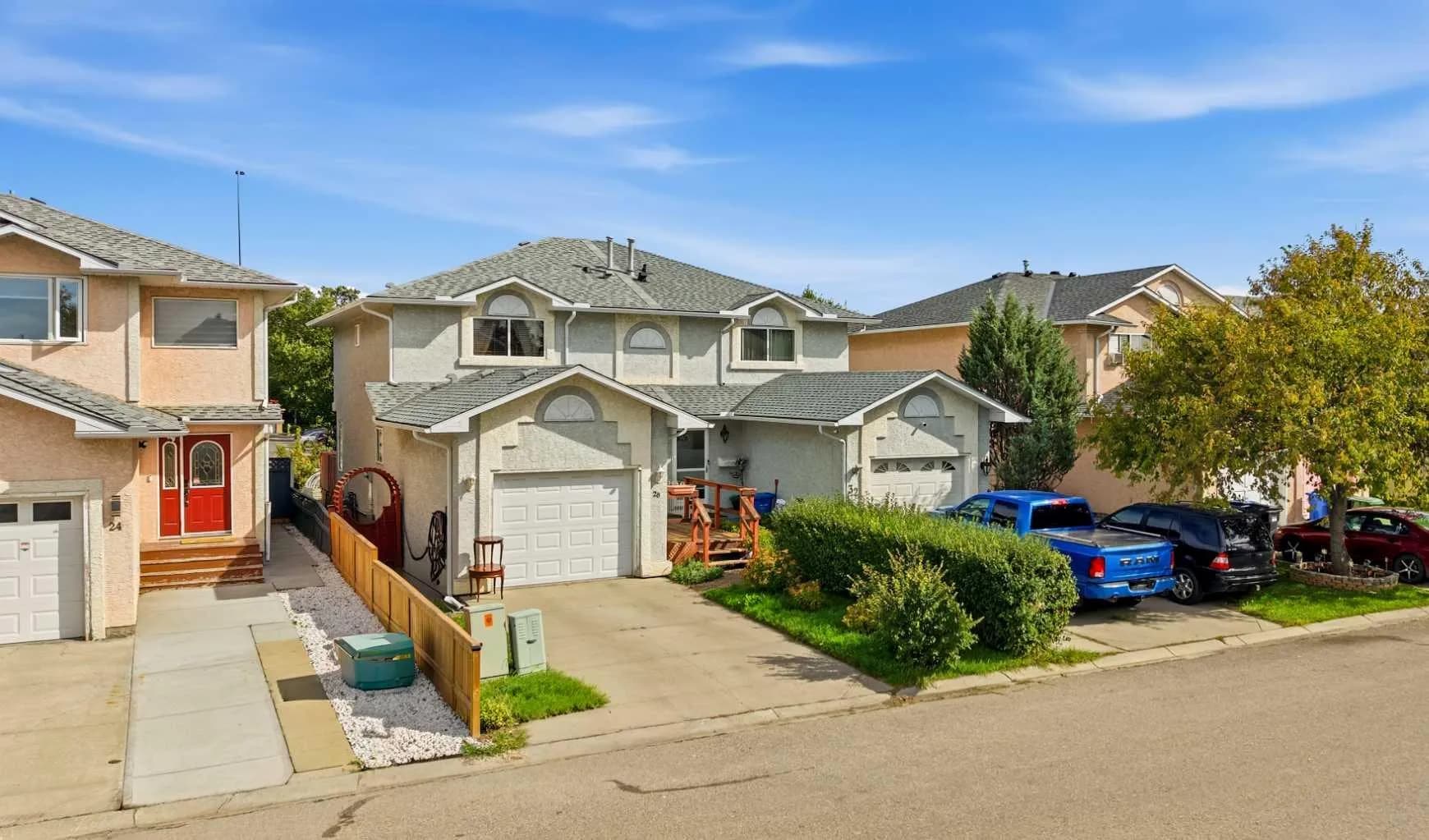 Semi Detached (Half Duplex)