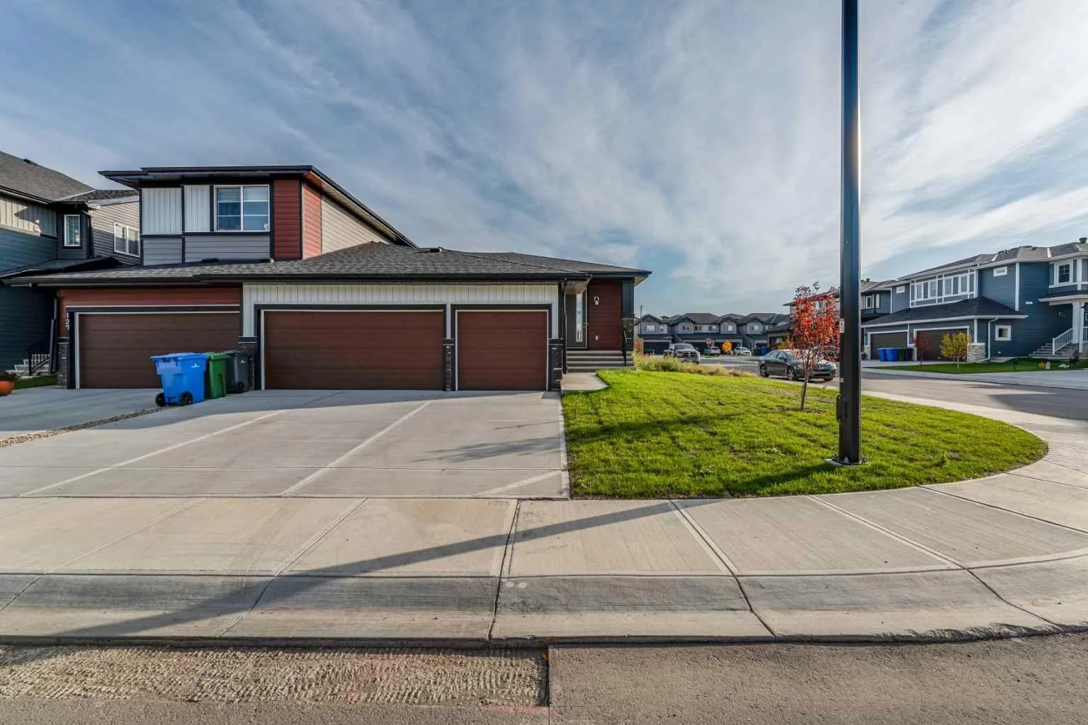 Semi Detached (Half Duplex)