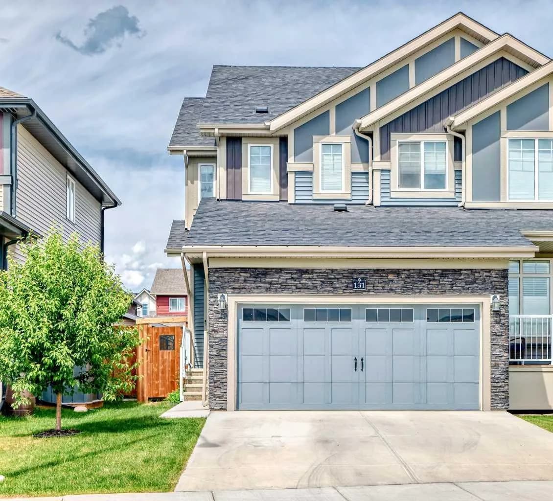 Semi Detached (Half Duplex)