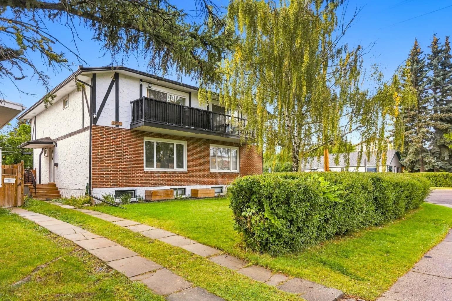 Semi Detached (Half Duplex)