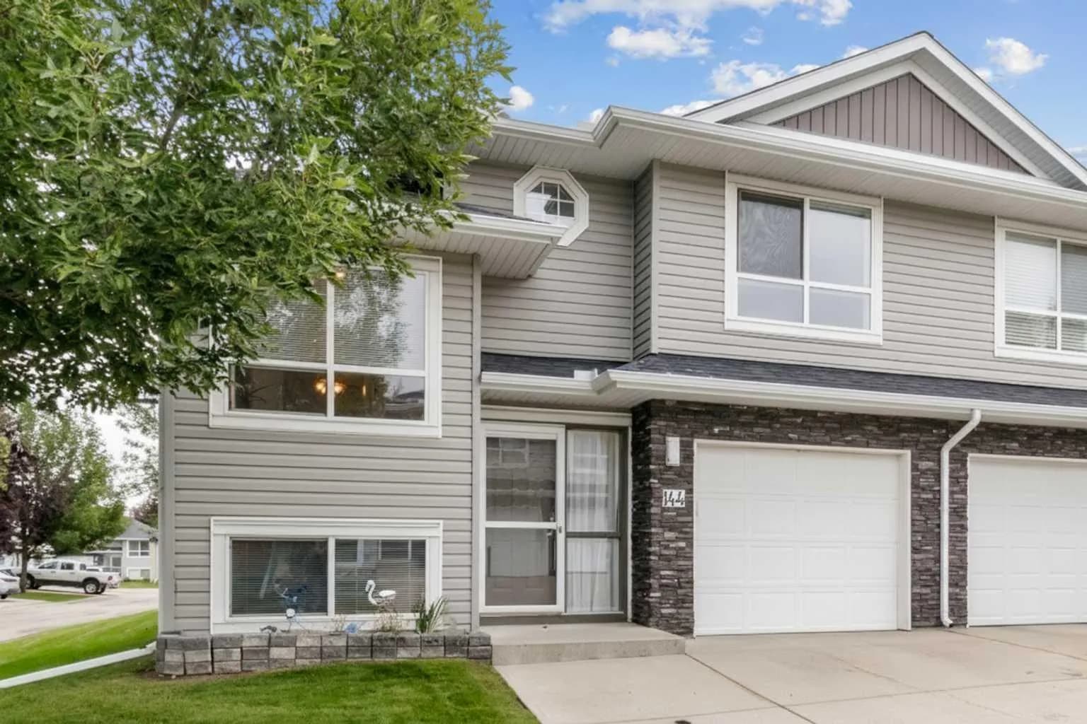 Semi Detached (Half Duplex)