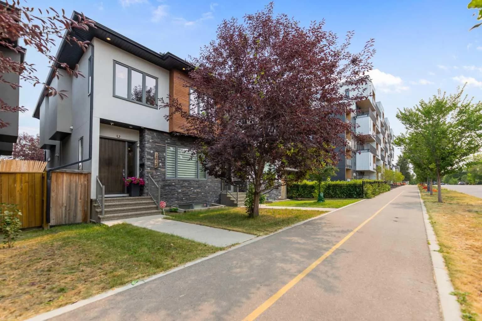 Semi Detached (Half Duplex)