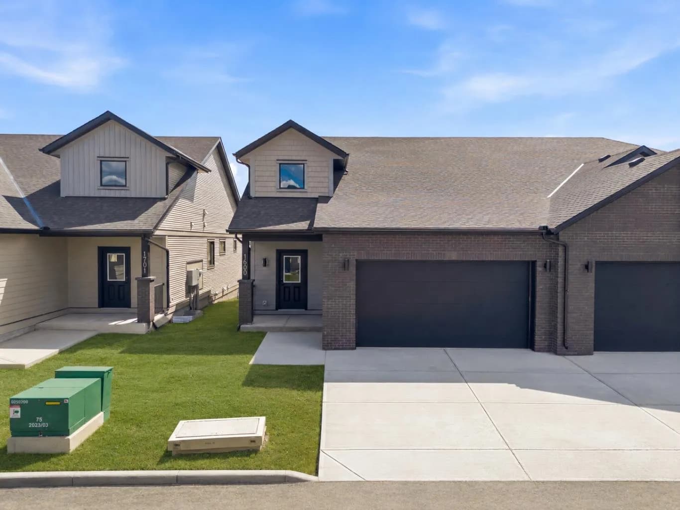 Semi Detached (Half Duplex)