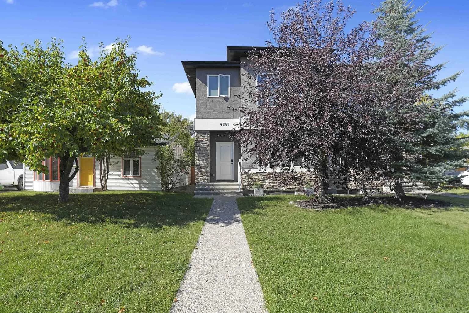 Semi Detached (Half Duplex)