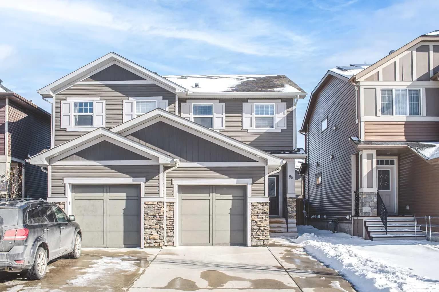Semi Detached (Half Duplex)