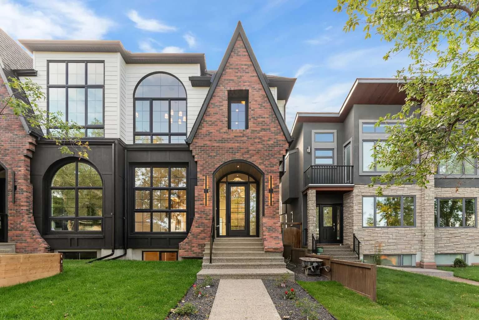 Semi Detached (Half Duplex)