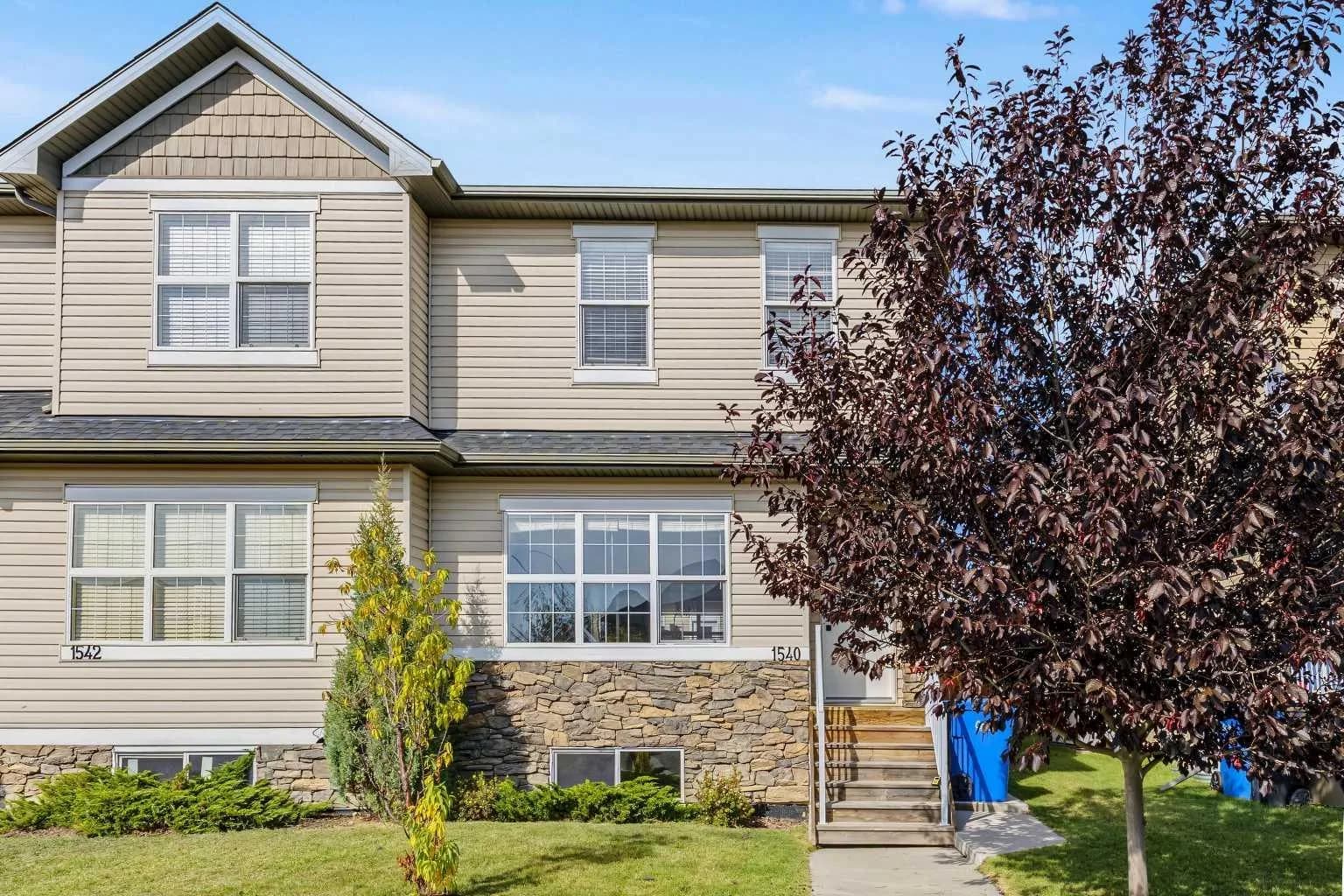 Semi Detached (Half Duplex)