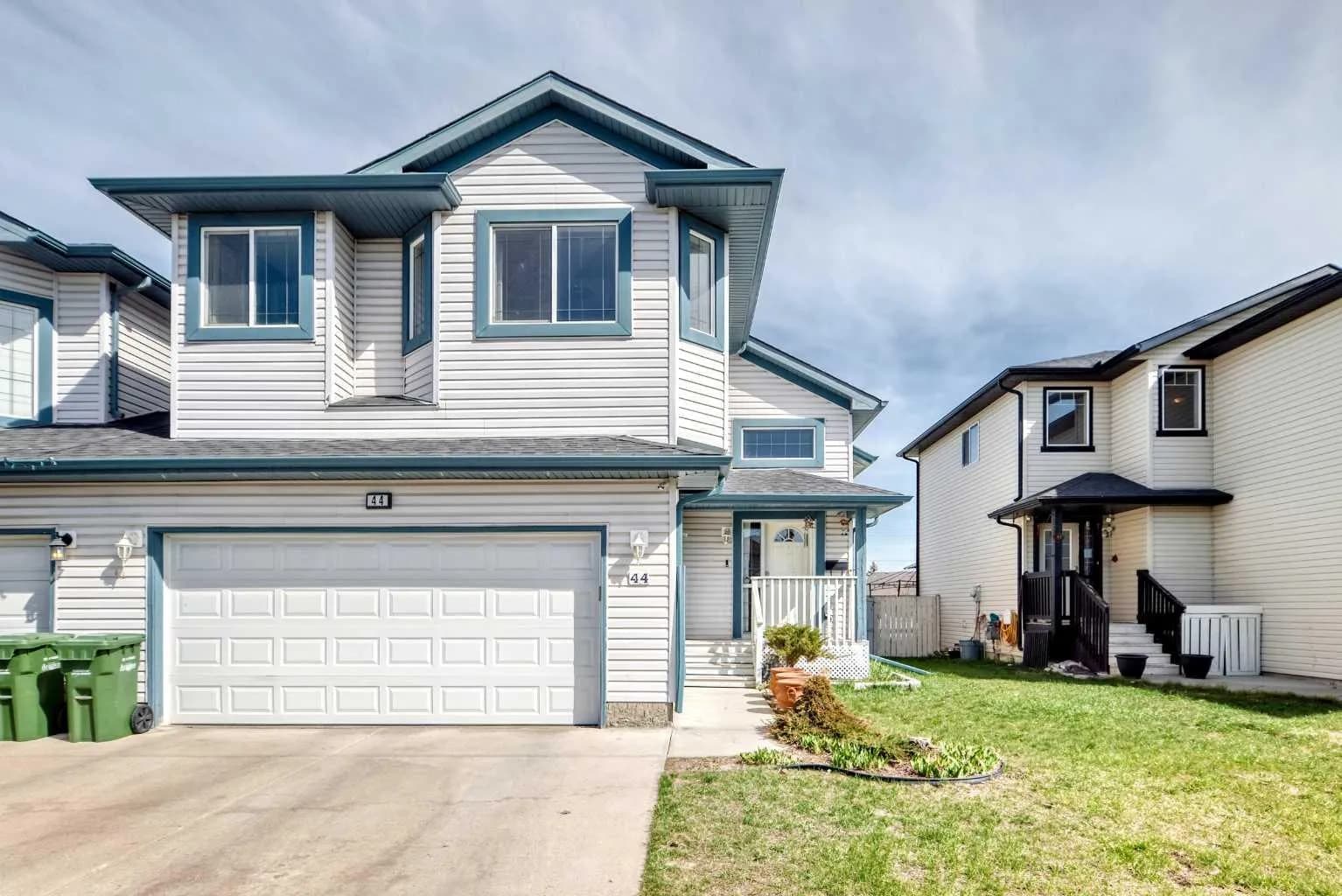 Semi Detached (Half Duplex)