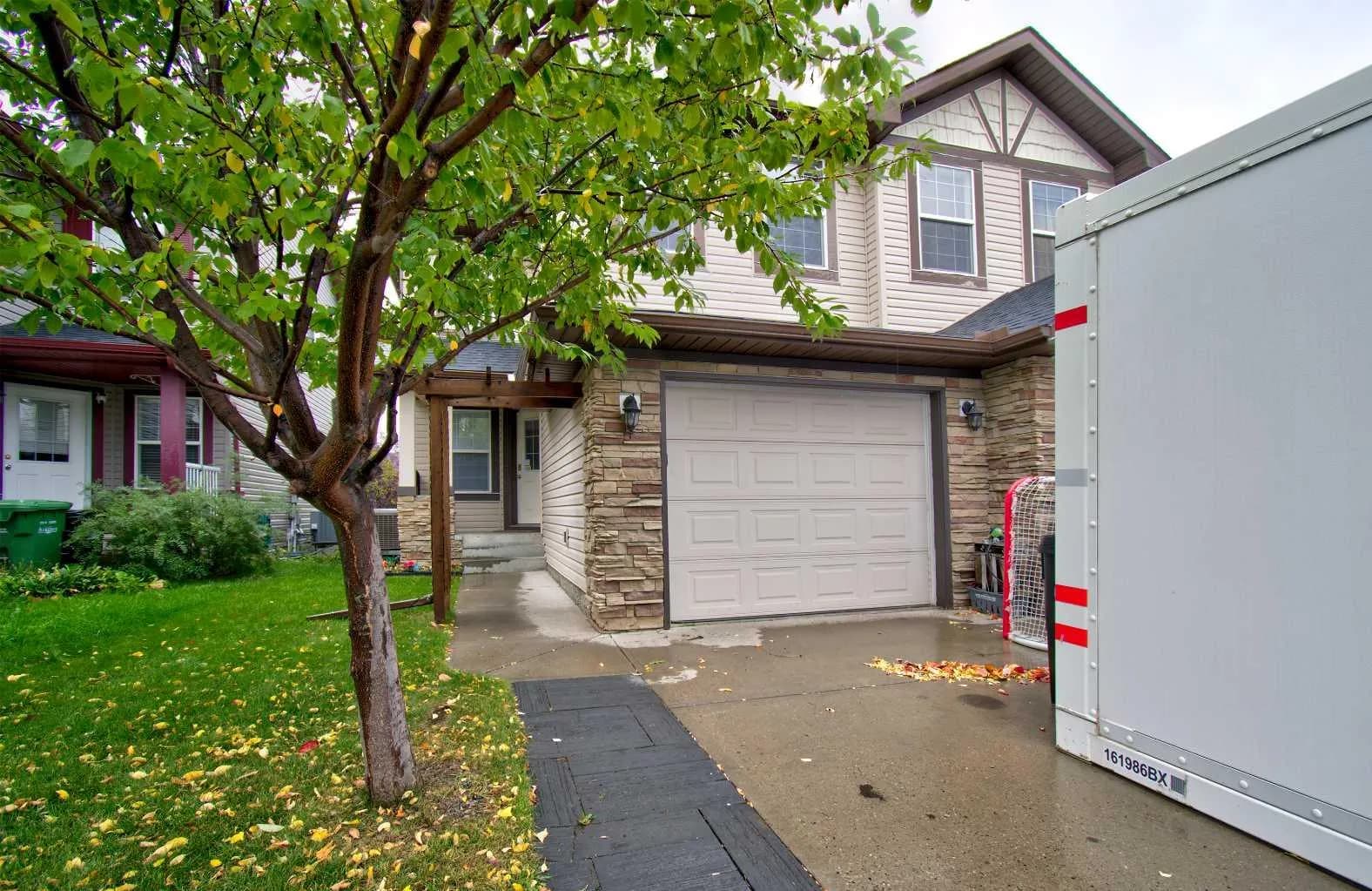 Semi Detached (Half Duplex)